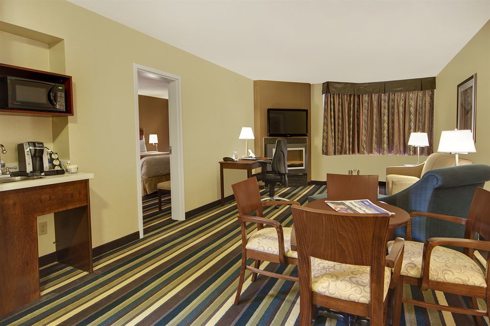 Best Western Plus Winnipeg Airport Hotel Kültér fotó